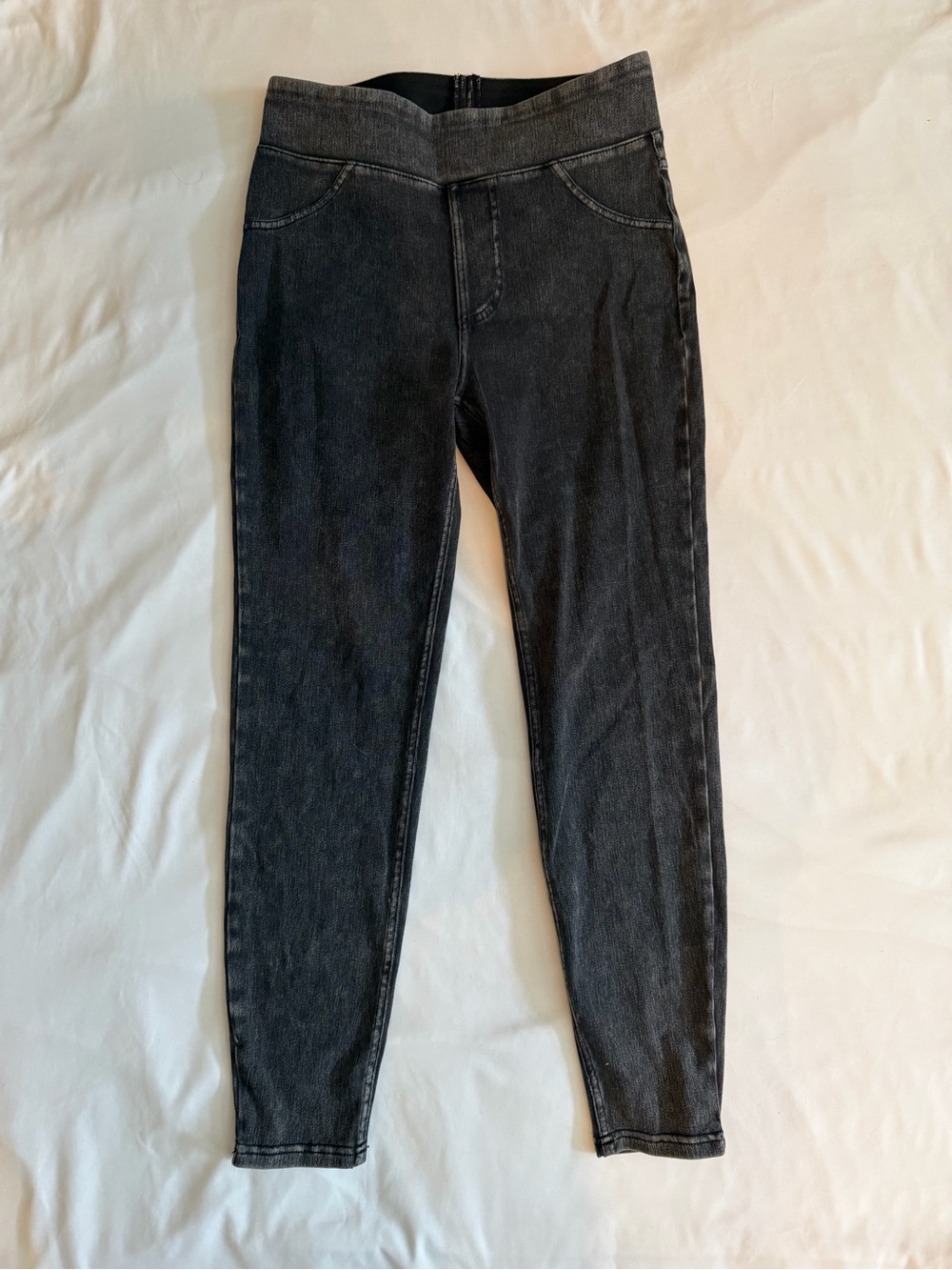 HALARA Flex High Waisted Pocket Black Wash Denim-Look Jeggings